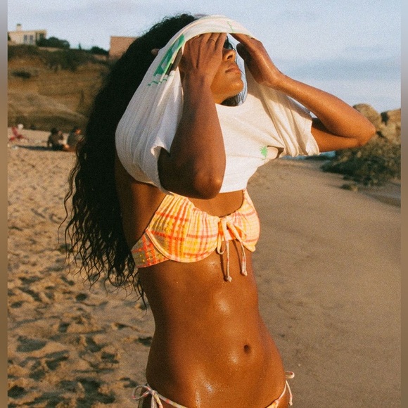 Billabong ☀️ Plaid Textured Ruched Underwire Bikini Top | High Maui Bottom - Picture 9 of 16